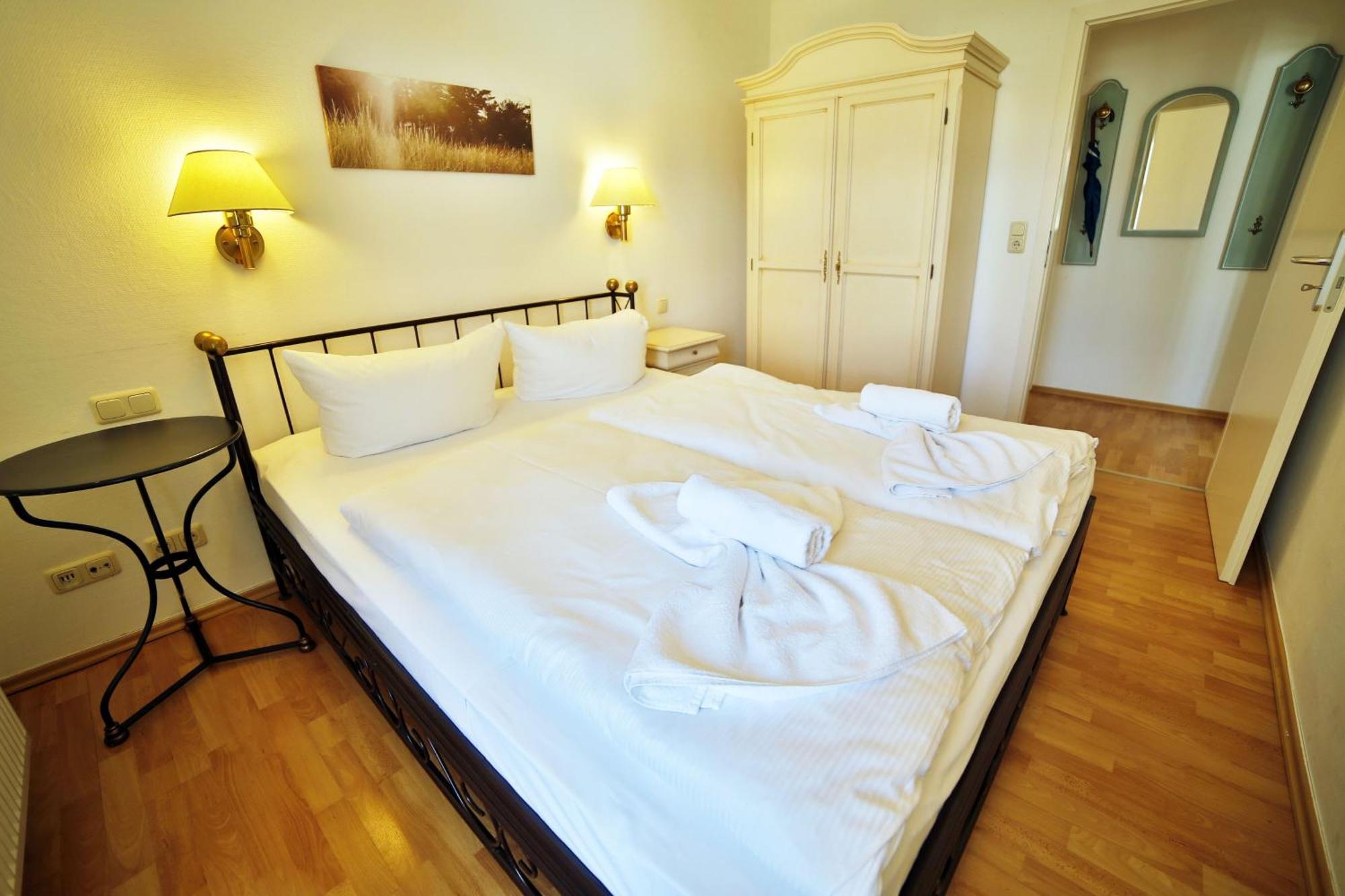 Ferienwohnung Binzer Strandgut Im Haus Jahreszeiten ビンツ エクステリア 写真